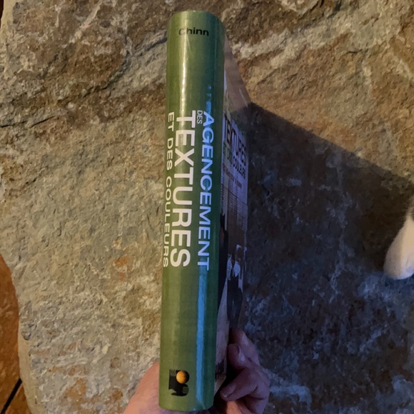 3/$25 Agencement des Textures et des Couleurs 180 idées pour la maison livre - Picture 7 of 13